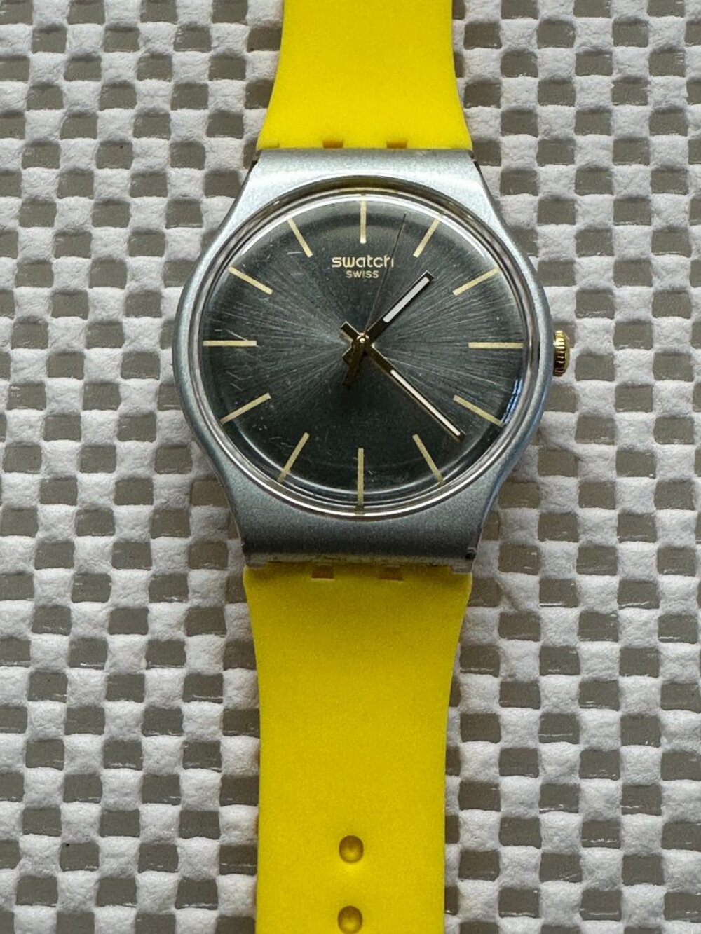 Swatch Watch Winter Moon SUOZ101 Classic 2010